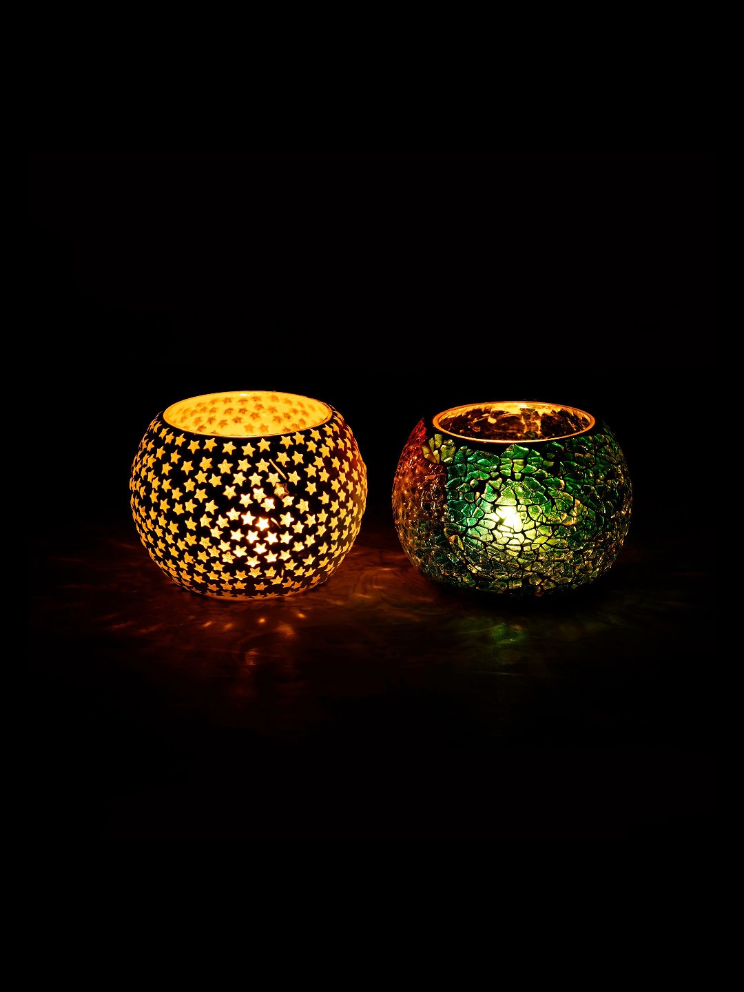 

eCraftIndia Set of 2 Patterned Mosaic Glass Handcrafted Tea Light Holders, Green