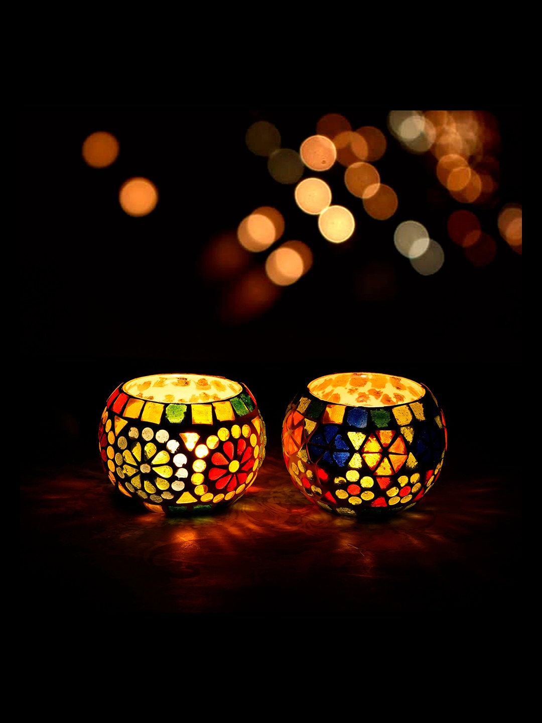 

eCraftIndia Set of 2 Patterned Mosaic Glass Handcrafted Tea Light Holders, Multi