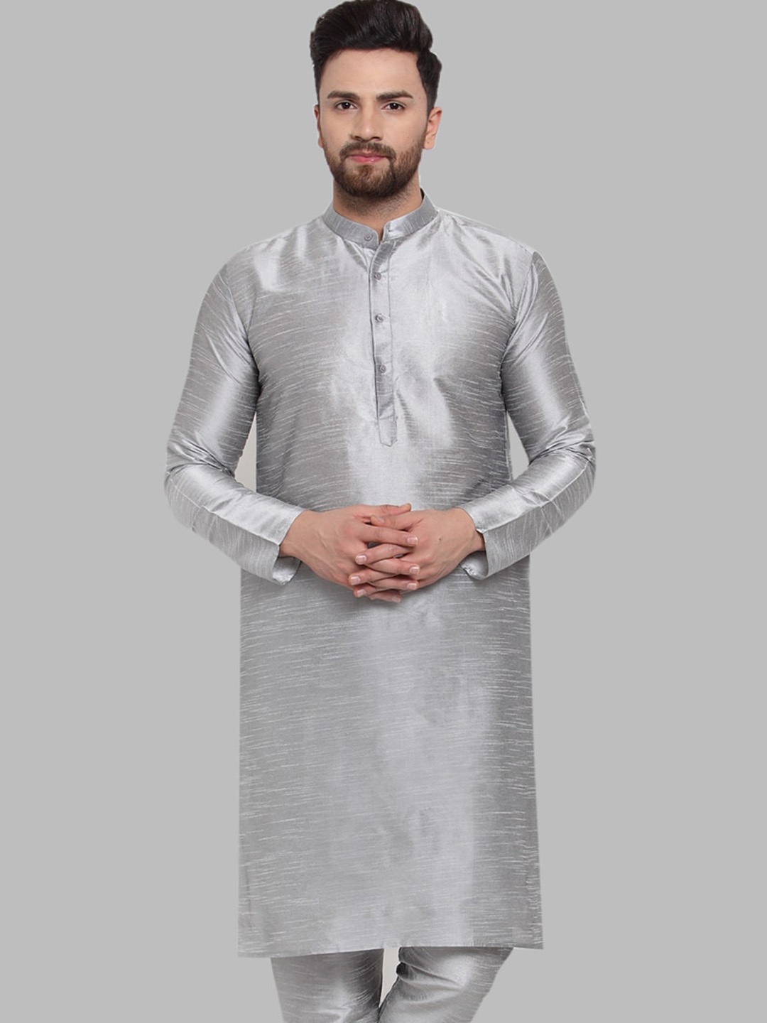

Jompers Men Silver Solid Straight Kurta