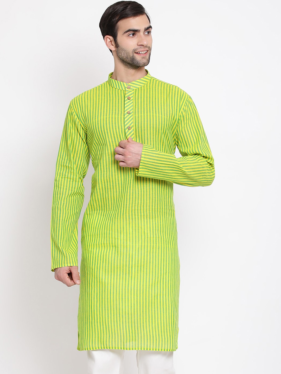 

VASTRAMAY Men Green Striped Straight Kurta