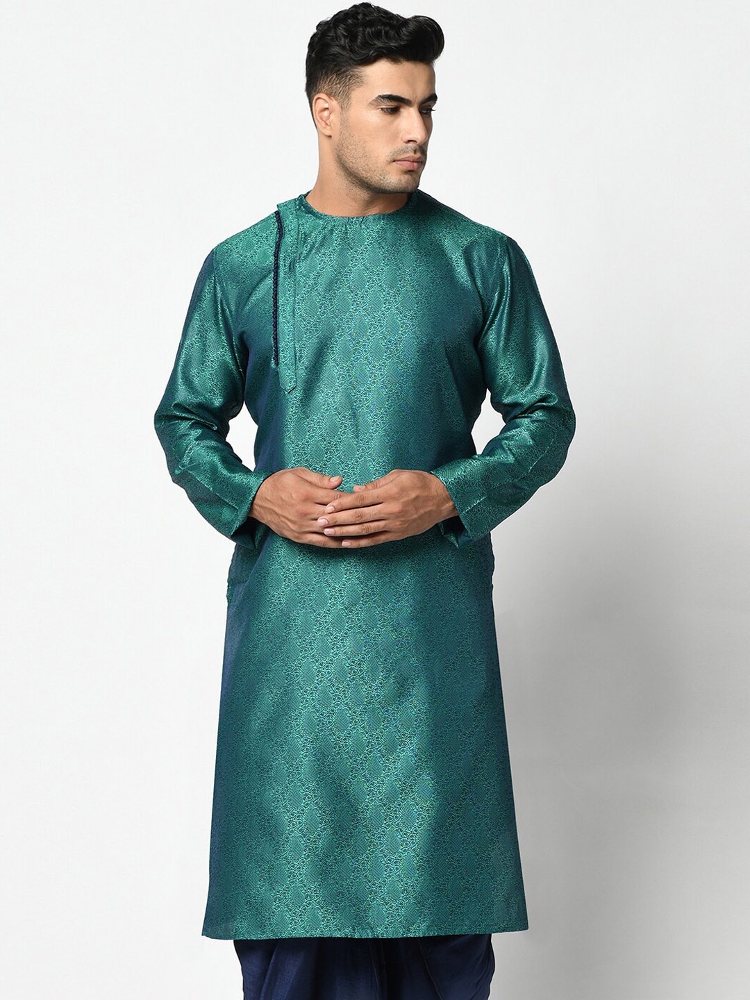 

DEYANN Men Sea Green & Navy Blue Woven Design Silk Kurta with Dhoti Pants
