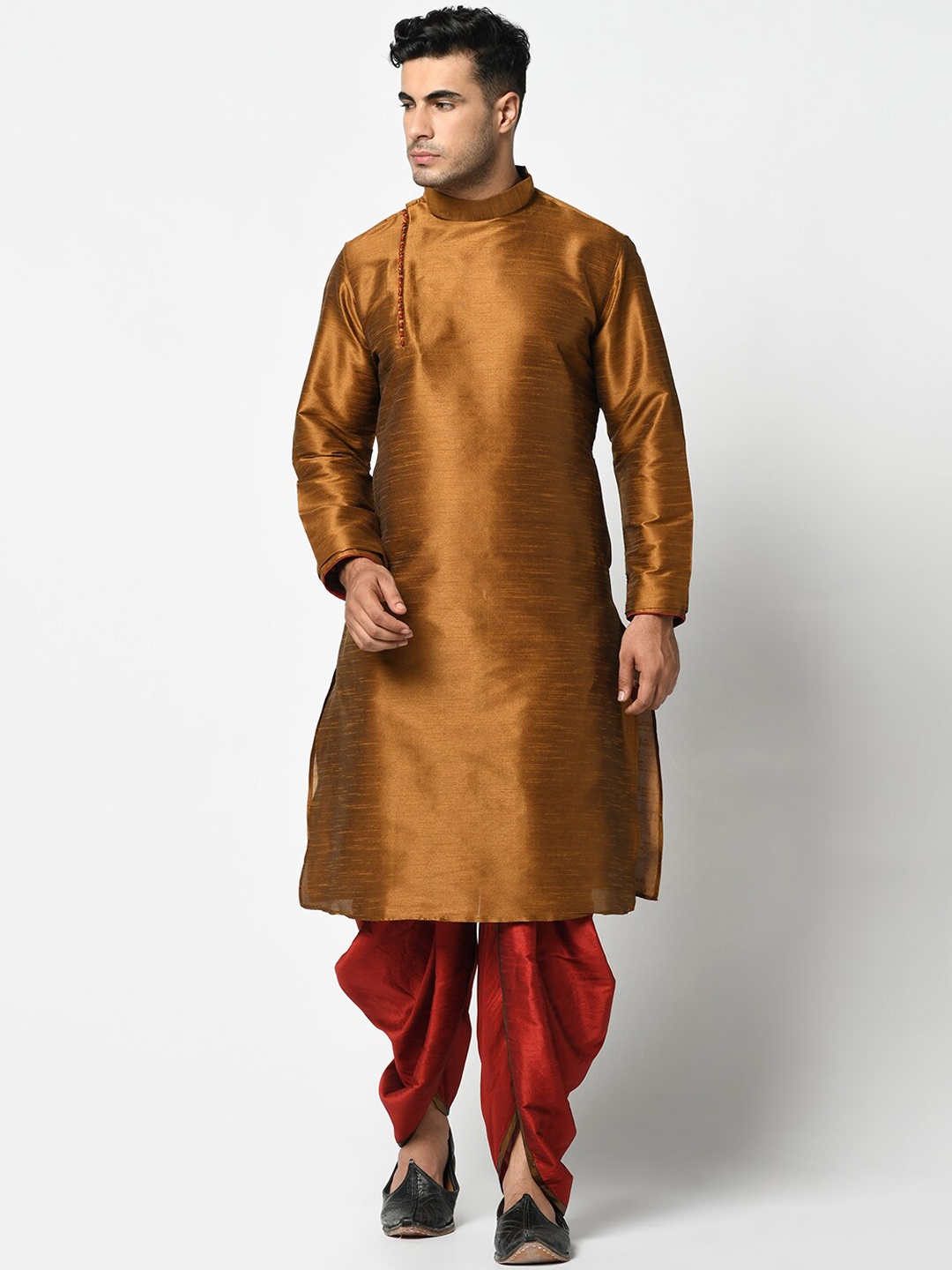 

DEYANN Men Yellow & Red Solid Kurta with Pyjamas