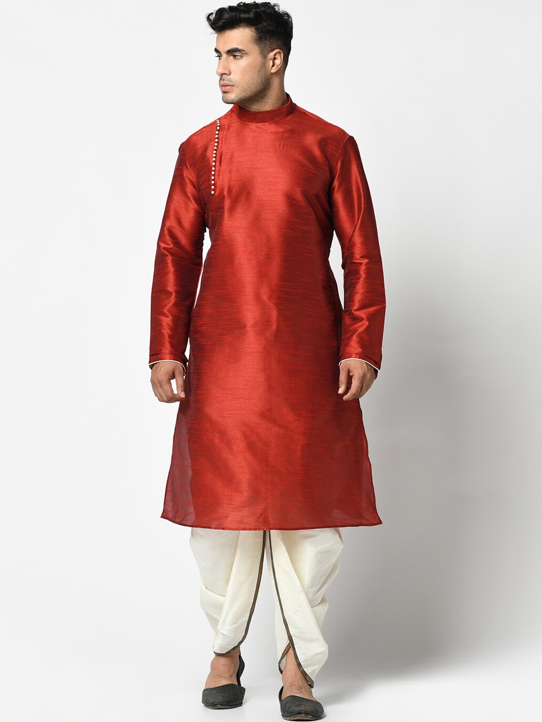 

DEYANN Men Red & Off-White Solid Kurta with Dhoti Pants