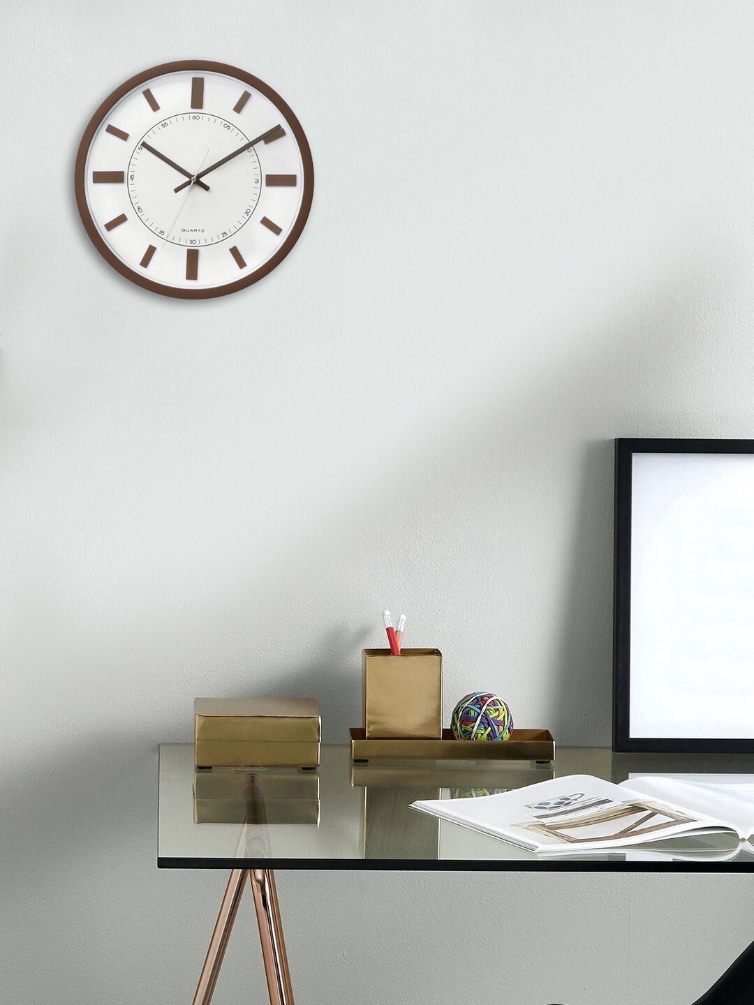 

eCraftIndia Brown Handcrafted Round Solid Analogue Wall Clock