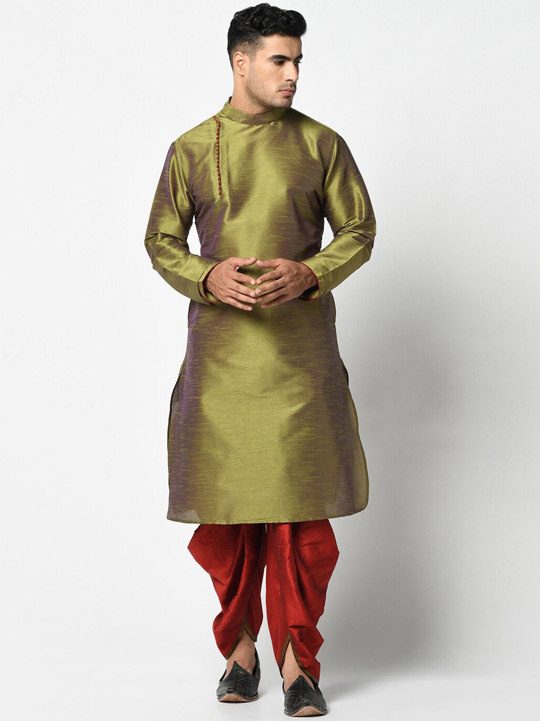 

DEYANN Men Green & Red Solid Silk Kurta with Dhoti Pants