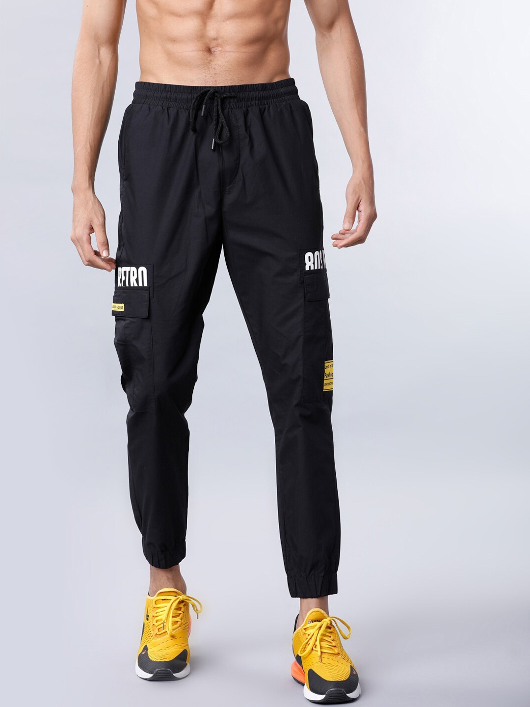

LOCOMOTIVE Men Black Slim Fit Solid Joggers