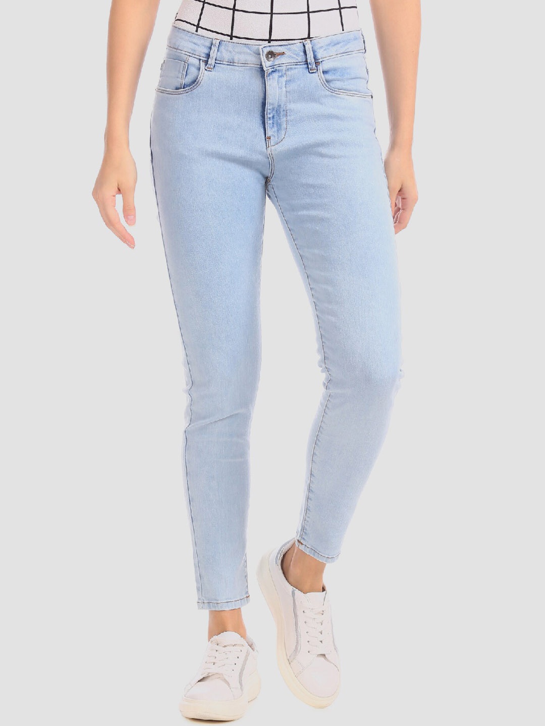 

Flying Machine Women Blue Slim Fit Mid-Rise Clean Look Jeans