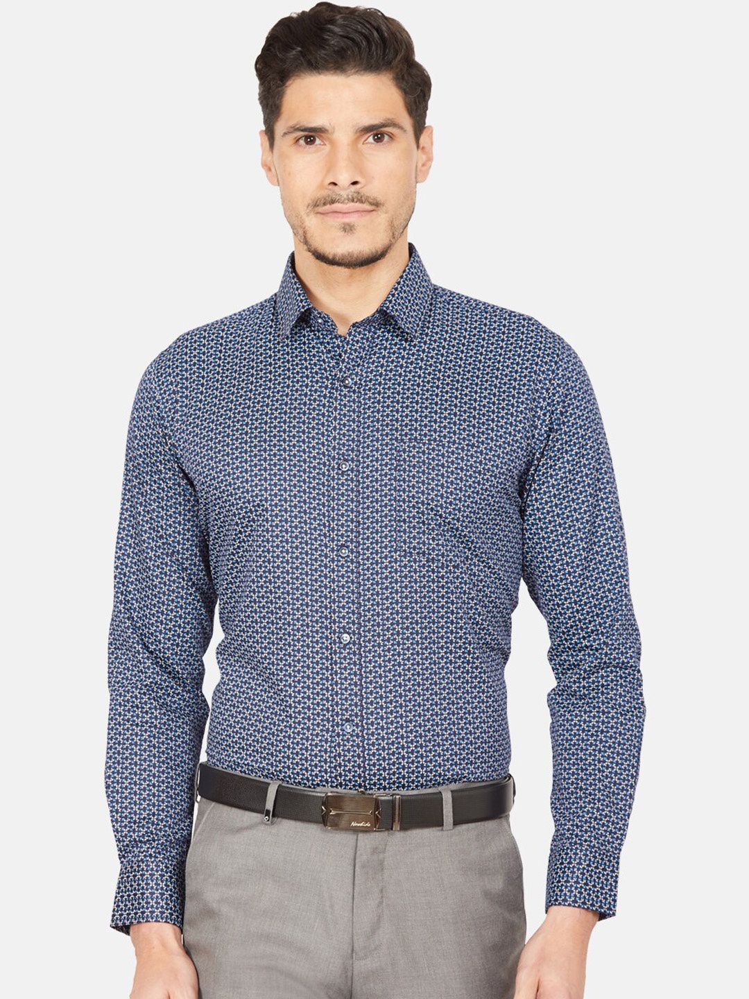 

Oxemberg Men Navy Blue & Off-White Slim Fit Printed Formal Shirt