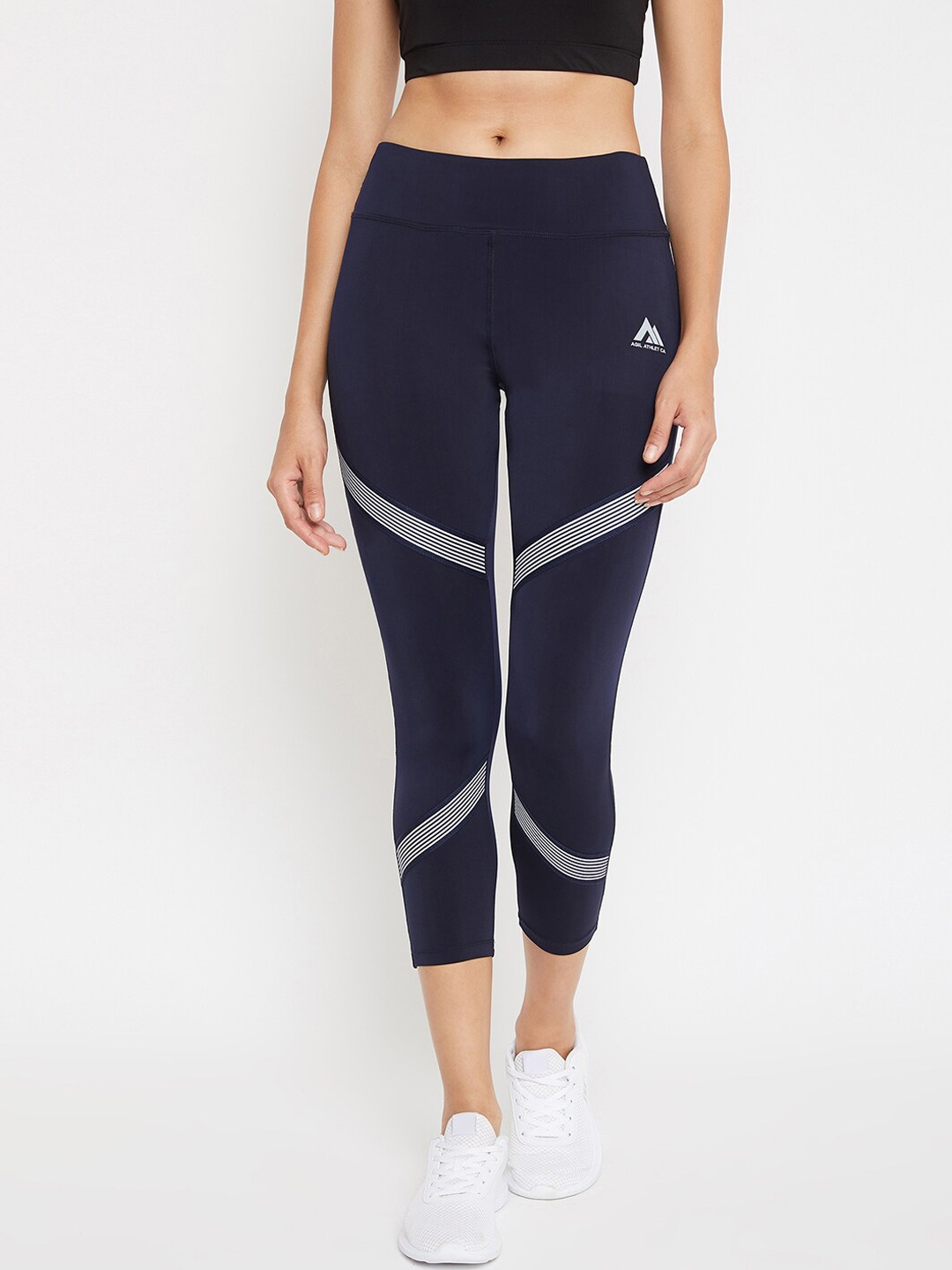 

AGIL ATHLETICA Women Navy Blue Solid Rapid Dry Three-Fourth Length Tights