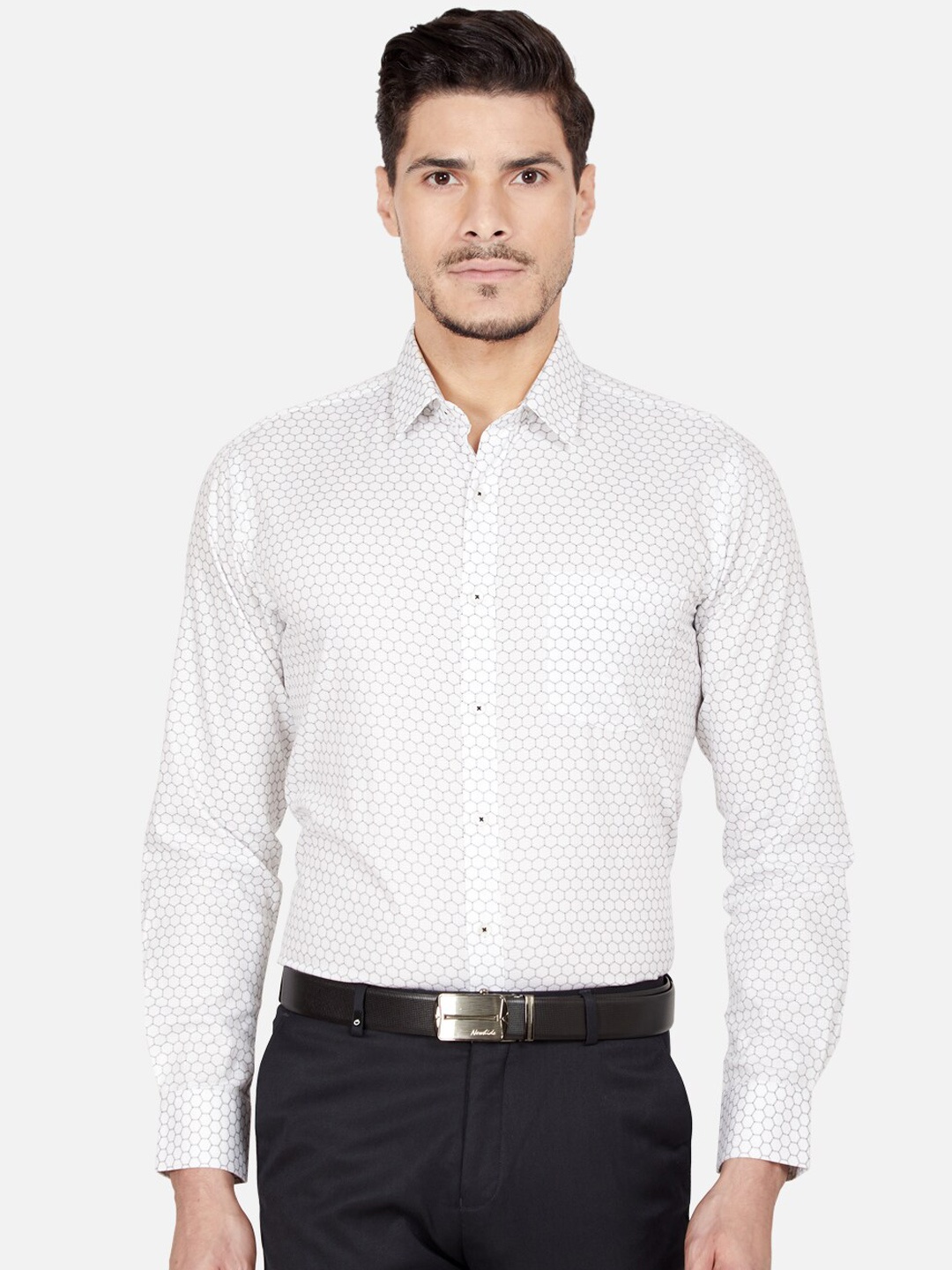 

Oxemberg Men White Slim Fit Printed Formal Shirt