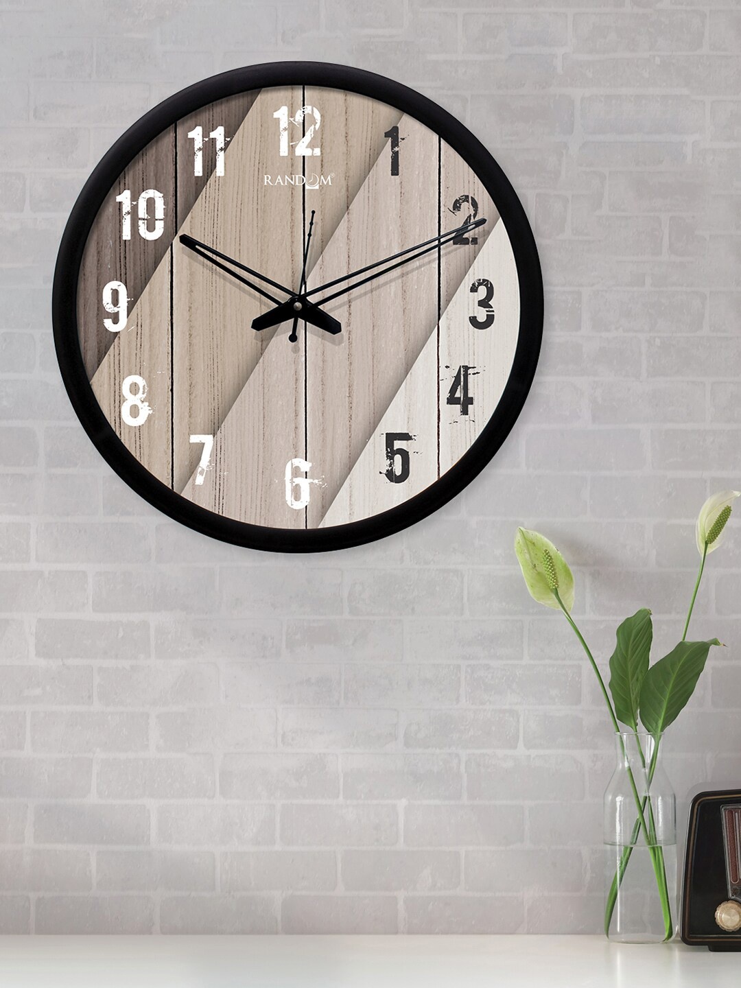 

RANDOM Brown Round Printed 30.5 cm Analogue Wall Clock