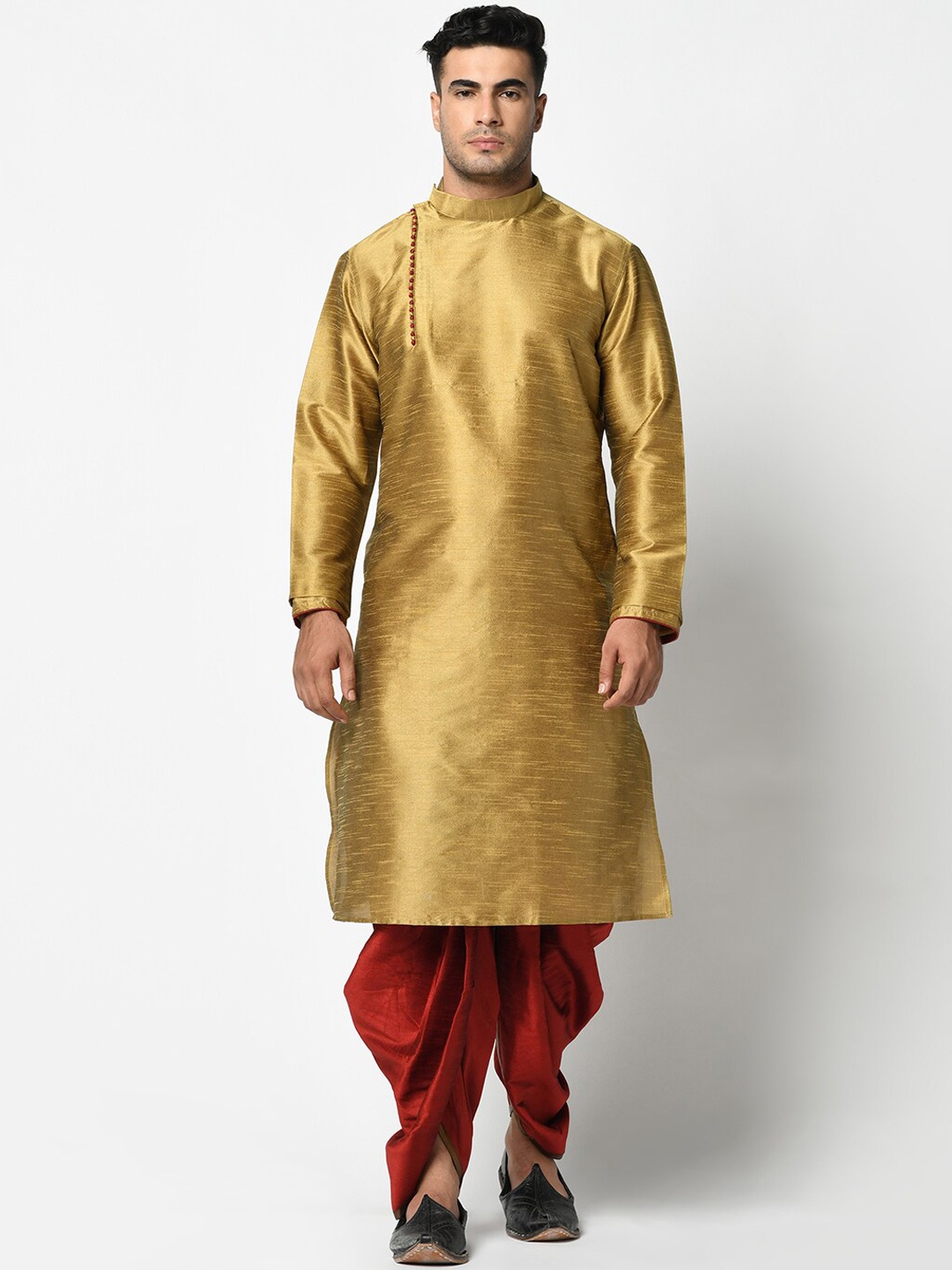 

DEYANN Men Gold-Coloured & Red Solid Kurta with Dhoti Pants