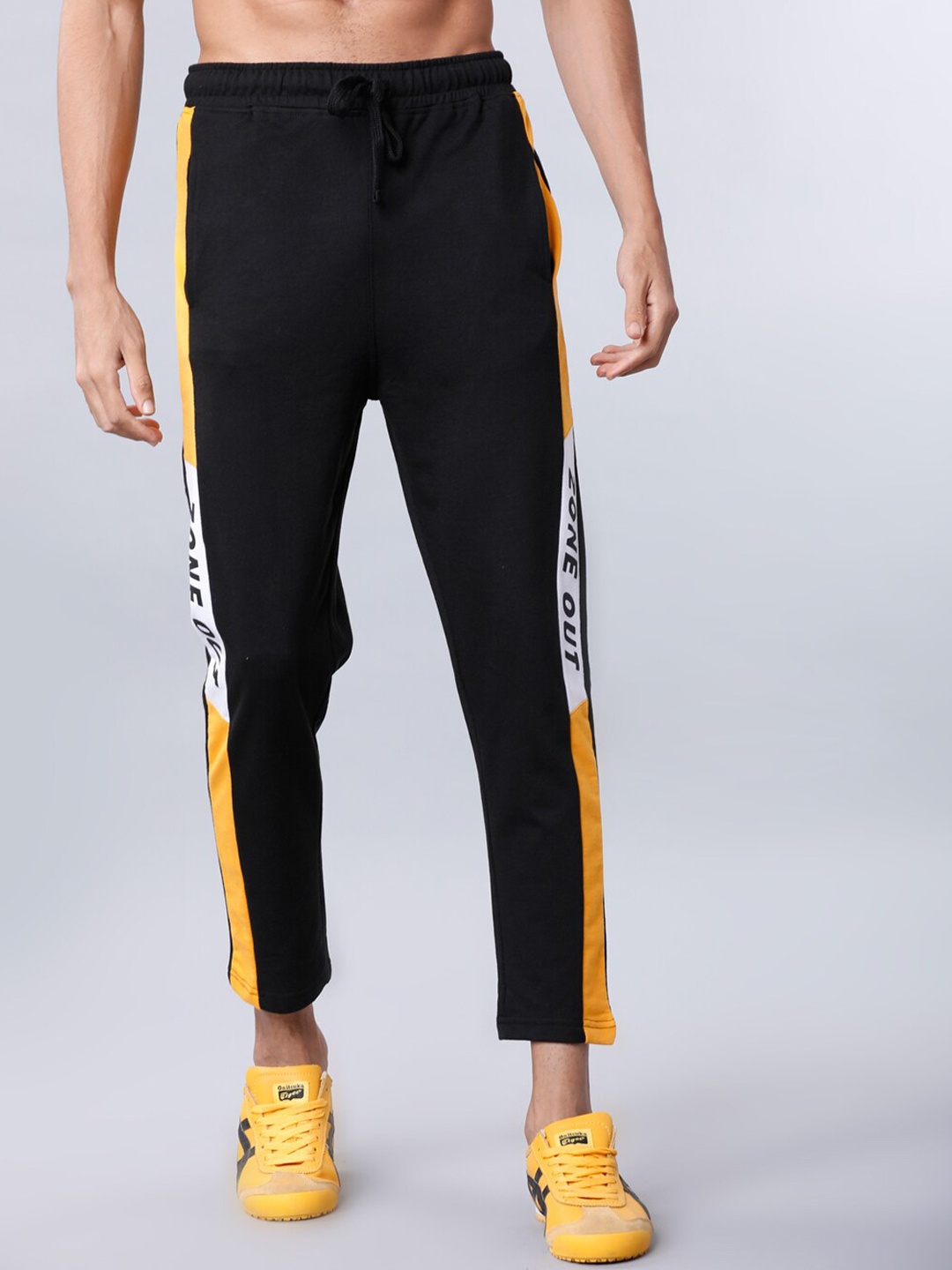 

LOCOMOTIVE Men Black & Yellow Solid Slim-Fit Track Pants