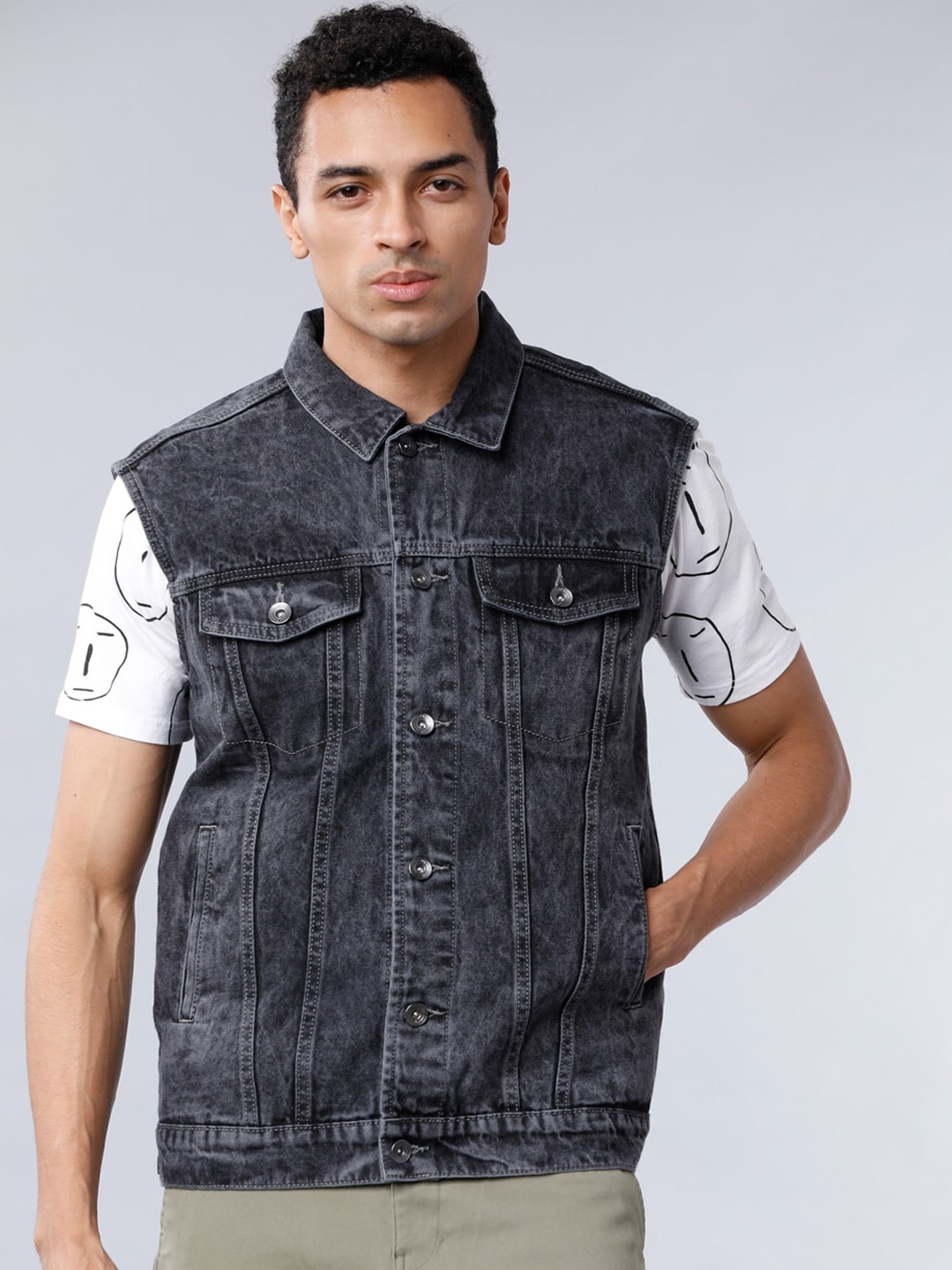 

LOCOMOTIVE Men Grey Colourblocked Denim Jacket