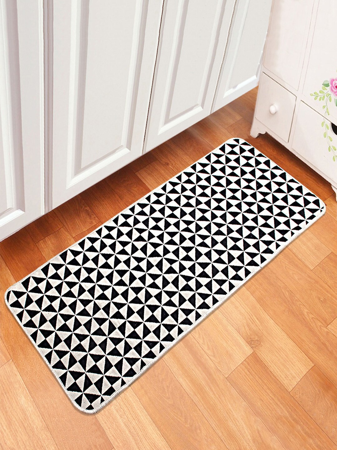 

Saral Home Black & White Geometric Jacquard Multi-Purpose Floor Runner