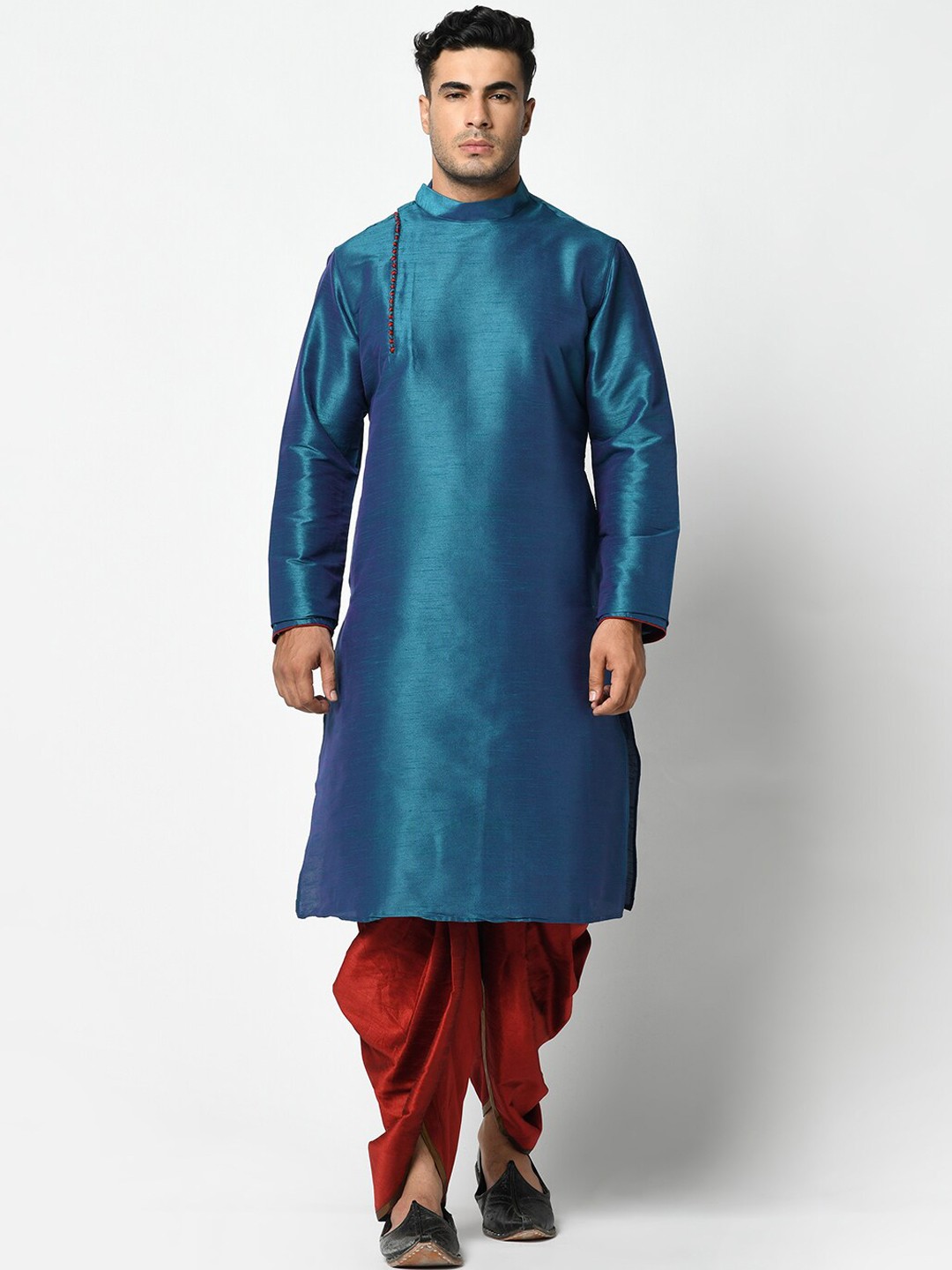 

DEYANN Men Blue & Red Solid Kurta with Dhoti Pants