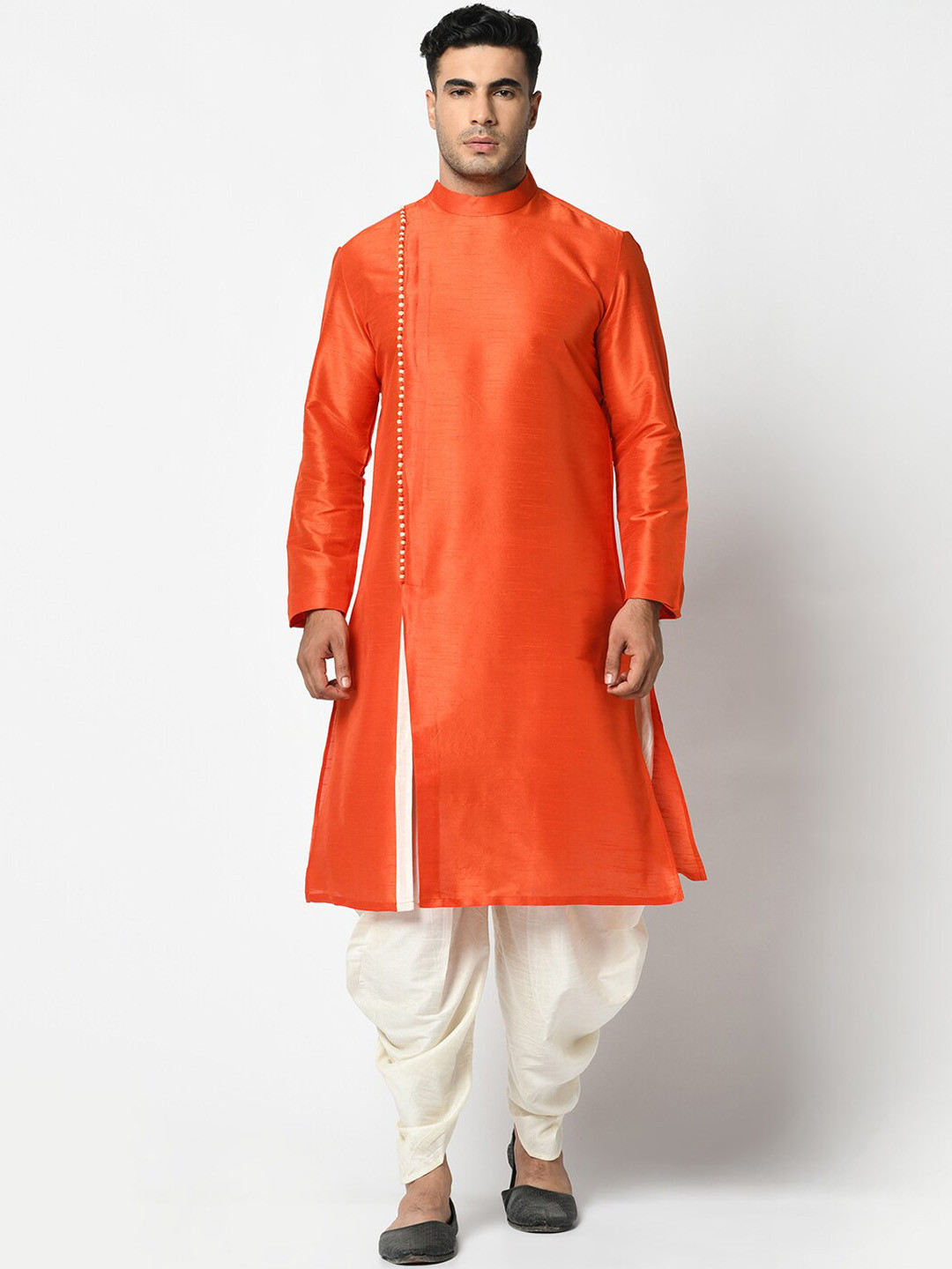 

DEYANN Men Orange & Off-White Solid Kurta with Pyjamas