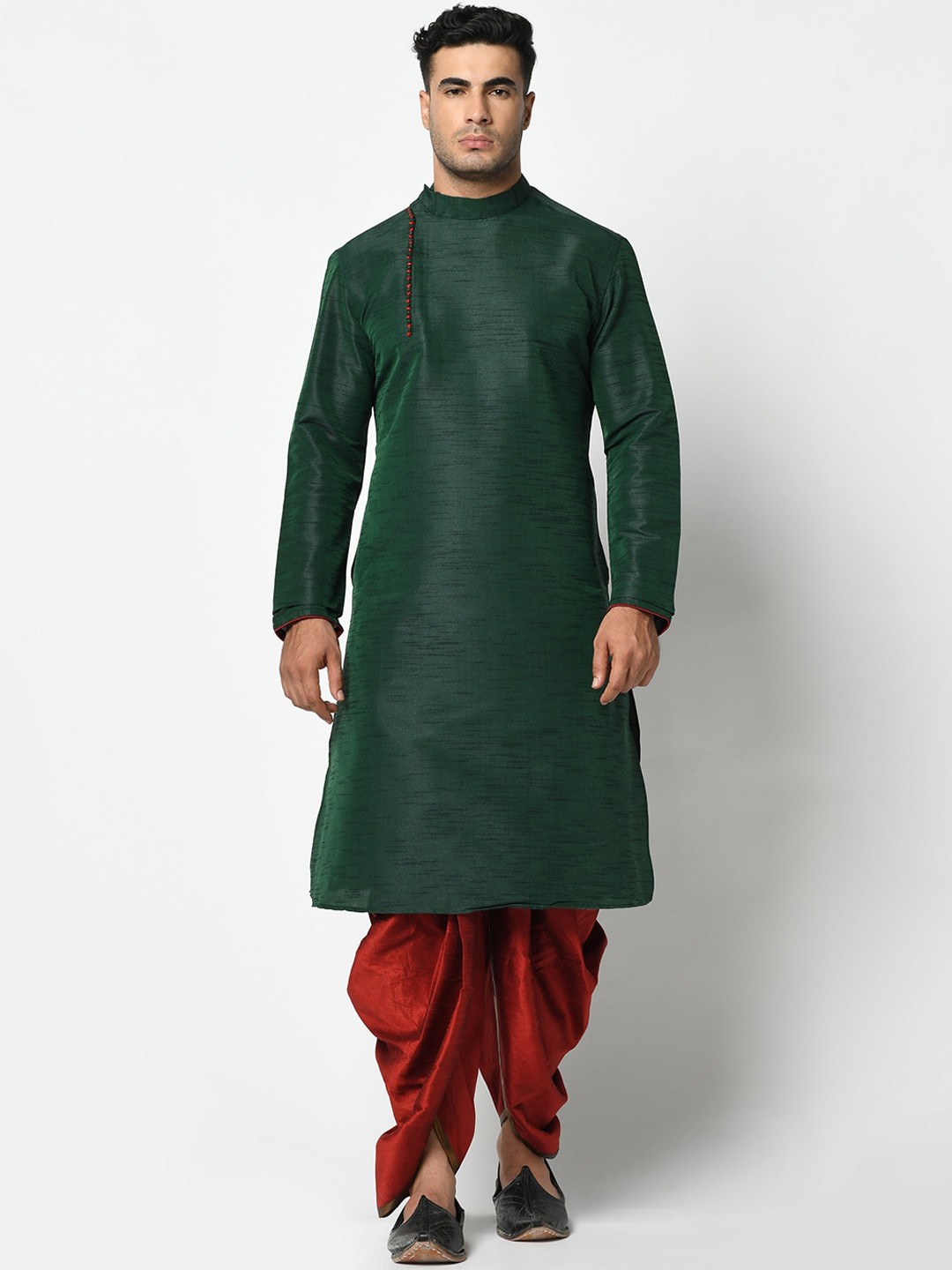 

DEYANN Men Green & Red Solid Silk Kurta with Dhoti Pants
