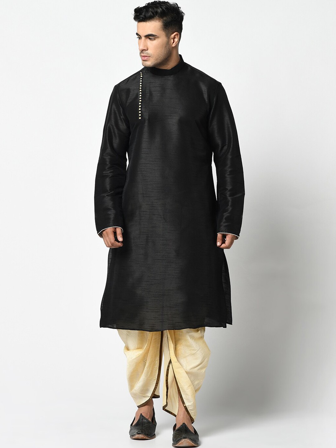 

DEYANN Men Black & Cream-Coloured Woven Design Kurta with Dhoti Pants