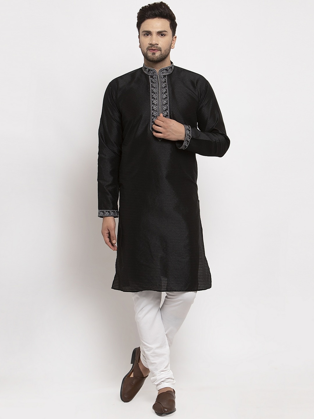 

Benstoke Men Black & White Yoke Design Kurta with Pyjamas