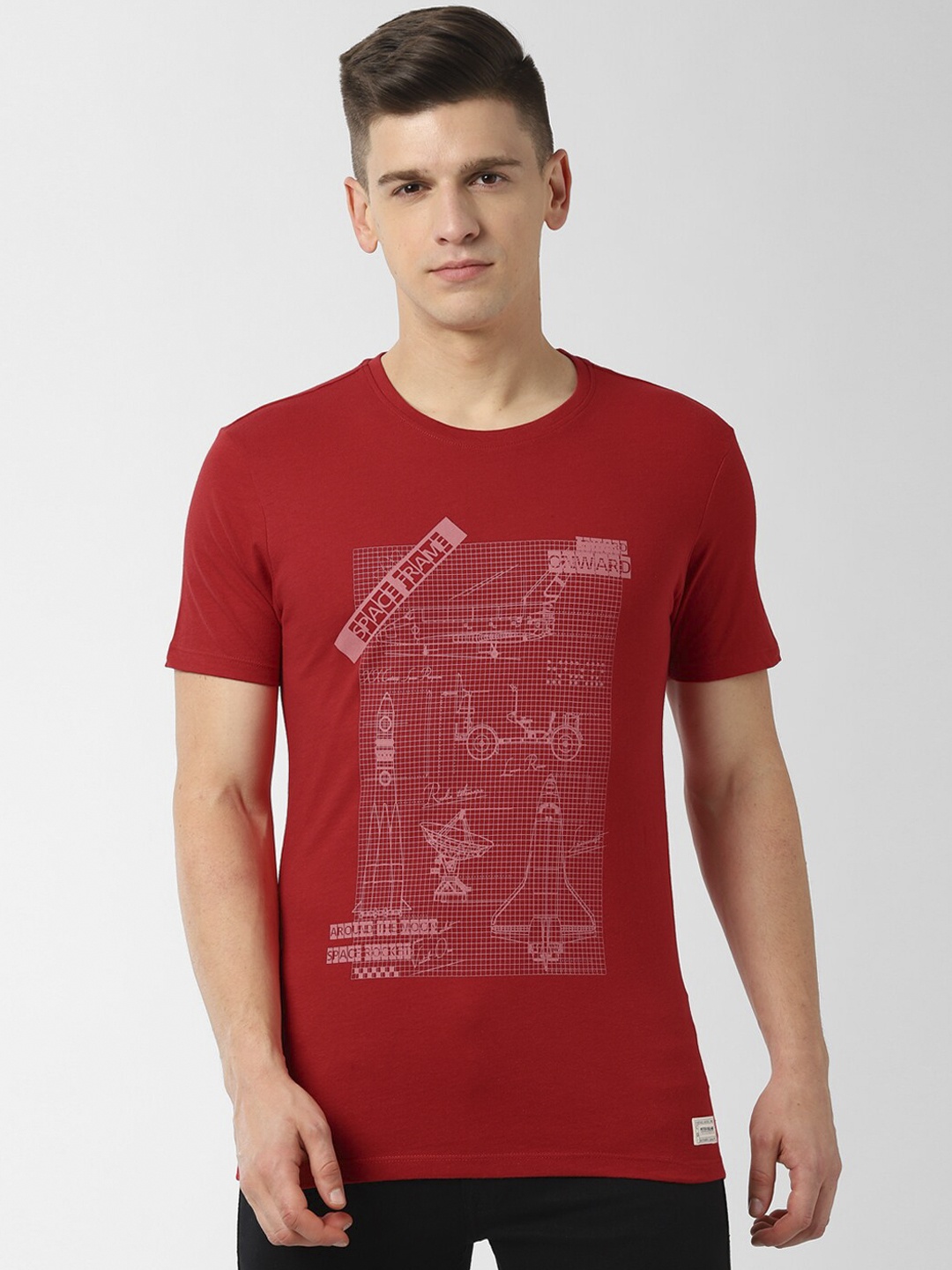 

Peter England Casuals Men Red & Pink Printed Round Neck T-shirt