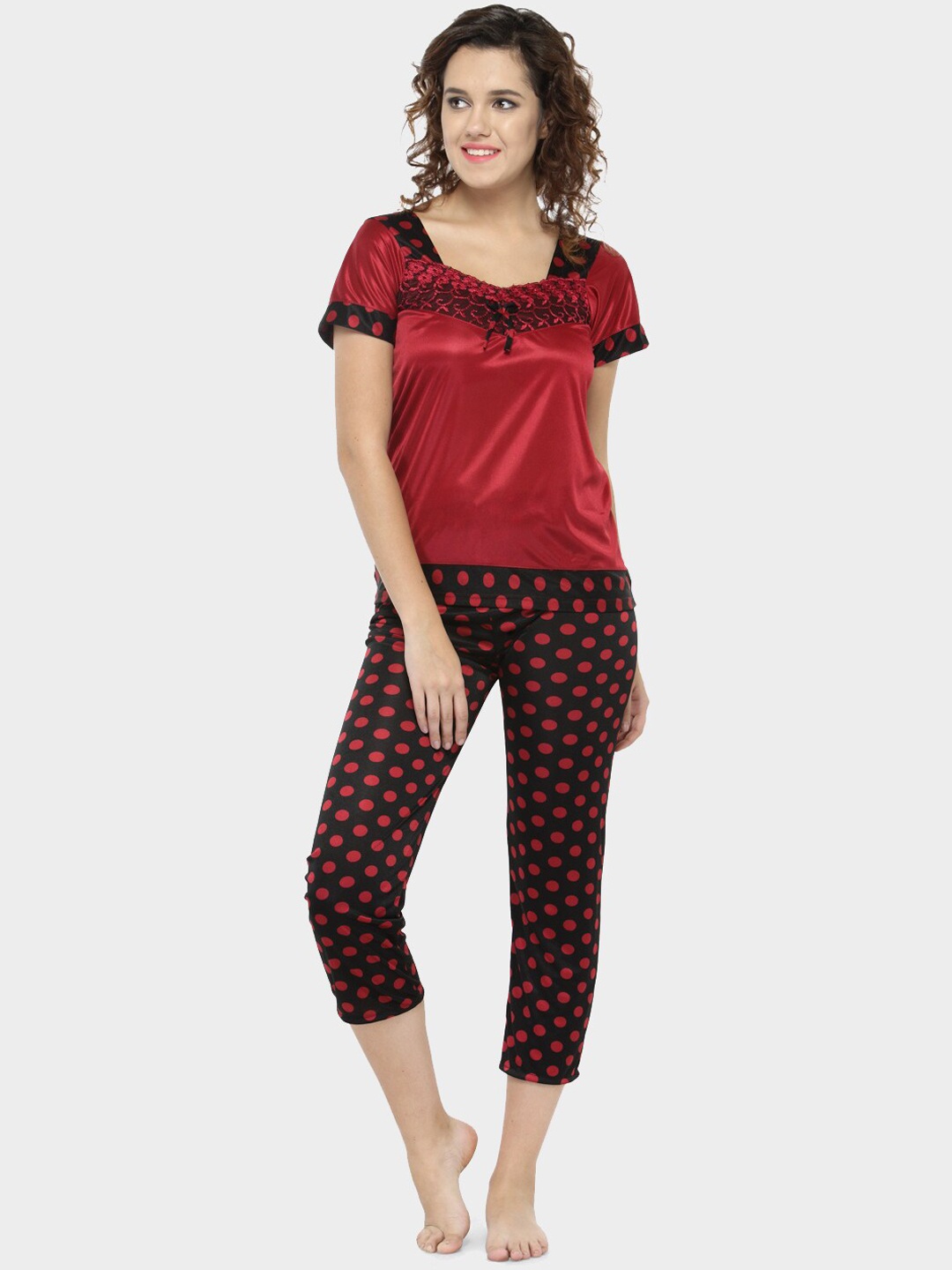 

N-Gal Women Maroon & Black Polka Dot Printed Night suit