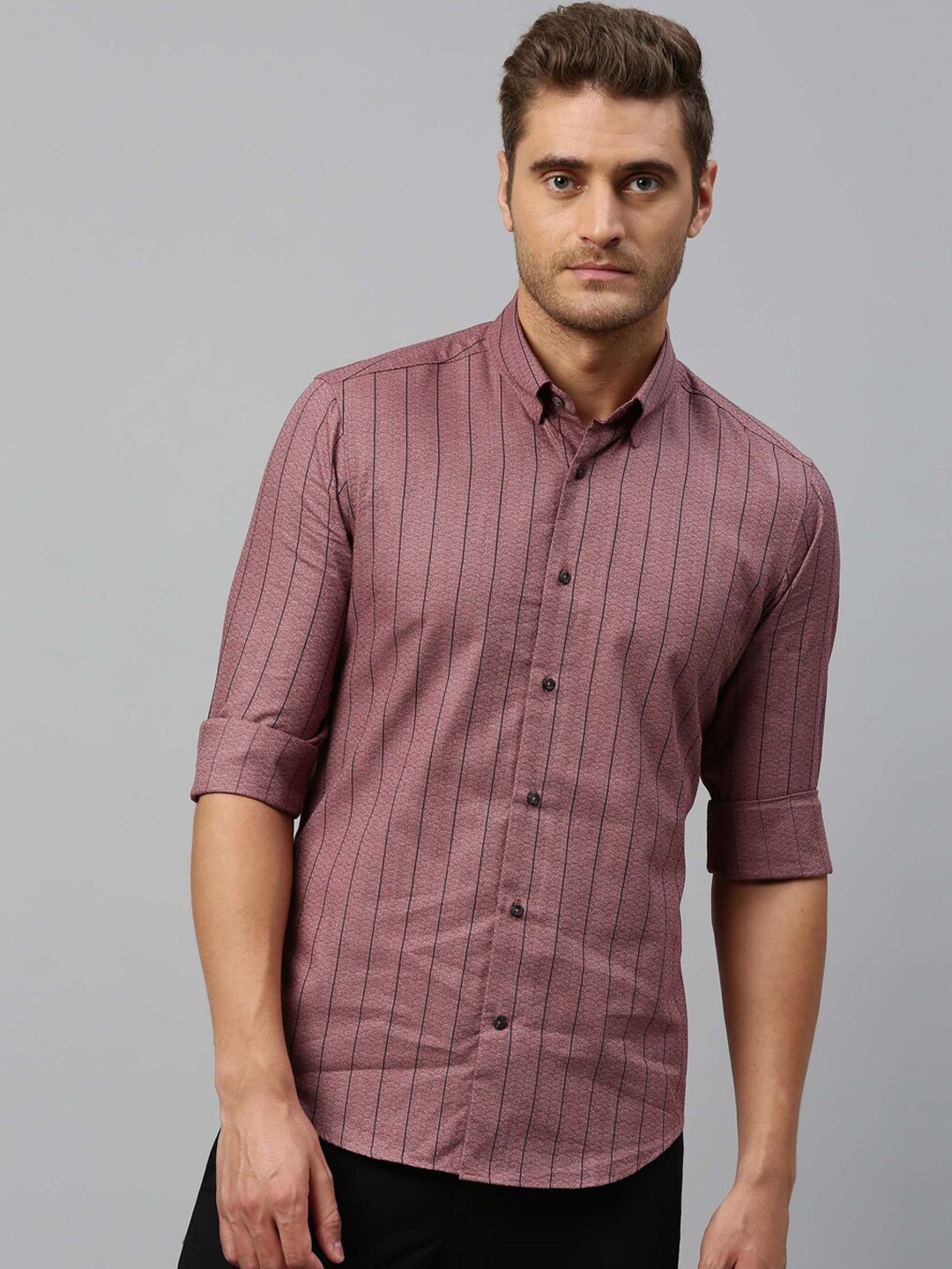 

RARE RABBIT Men Mauve & Black Regular Fit Striped Casual Shirt