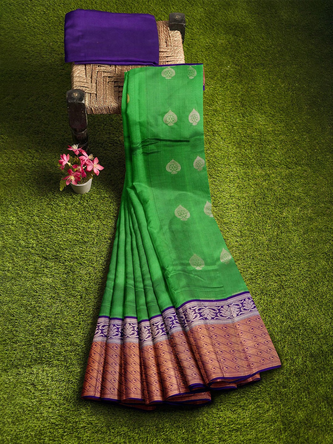 

APCO Green & Blue Silk Cotton Woven Design Handloom Sustainable Saree