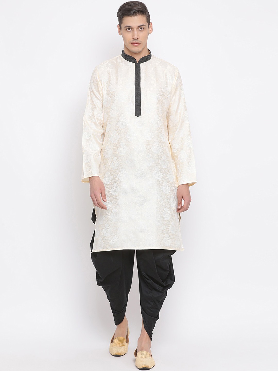 

VASTRAMAY Men Cream-Coloured & Black Woven Design Kurta with Dhoti Pants