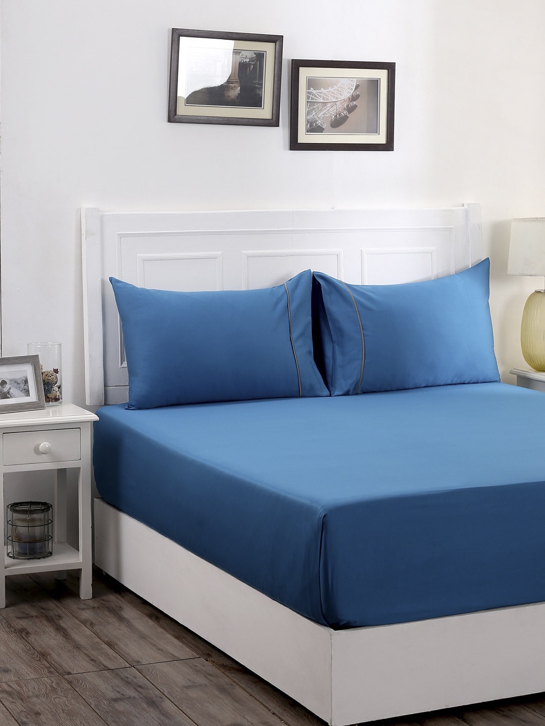 

MASPAR Blue Solid 300 TC Cotton 1 Queen Bedsheet with 2 Pillow Covers