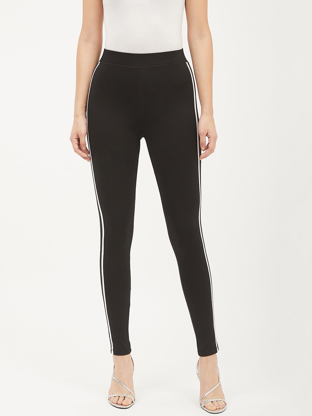 

Harpa Women Black Solid Jeggings