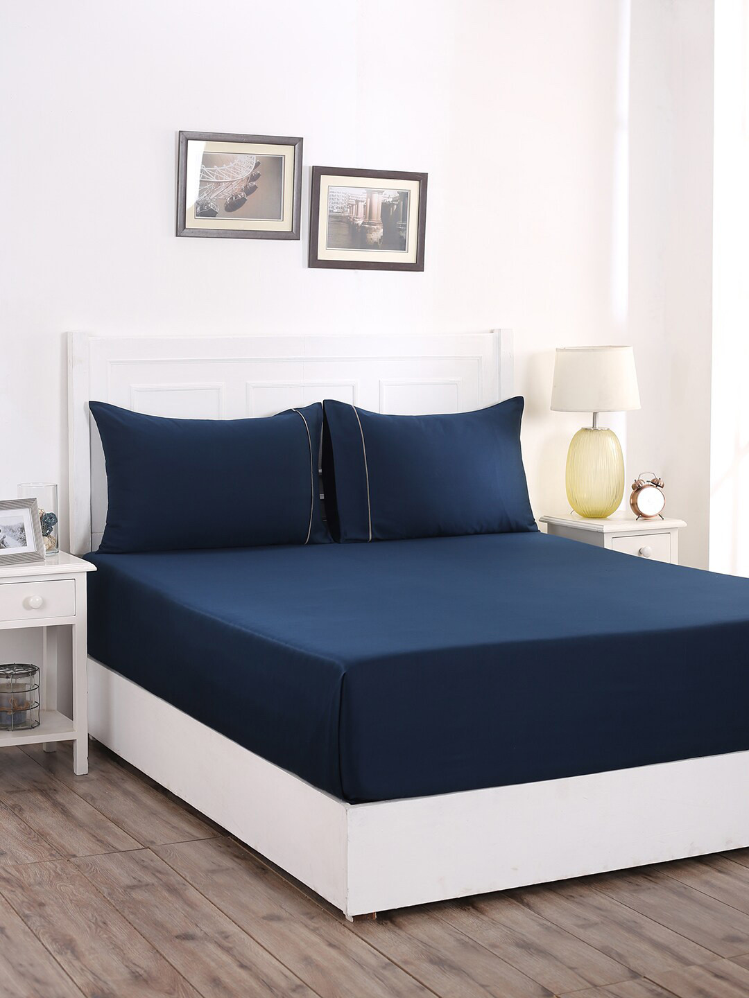 

MASPAR Navy Blue Solid 300 TC Cotton 1 King Bedsheet with 2 Pillow Covers
