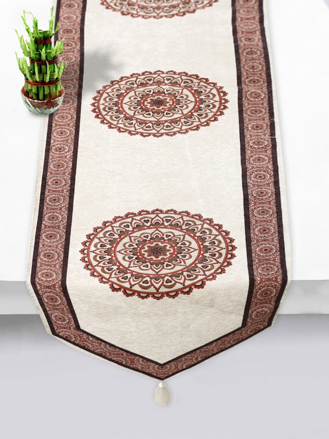 

Kuber Industries Grey & Brown Printed Velvet Large Dining Table Runner