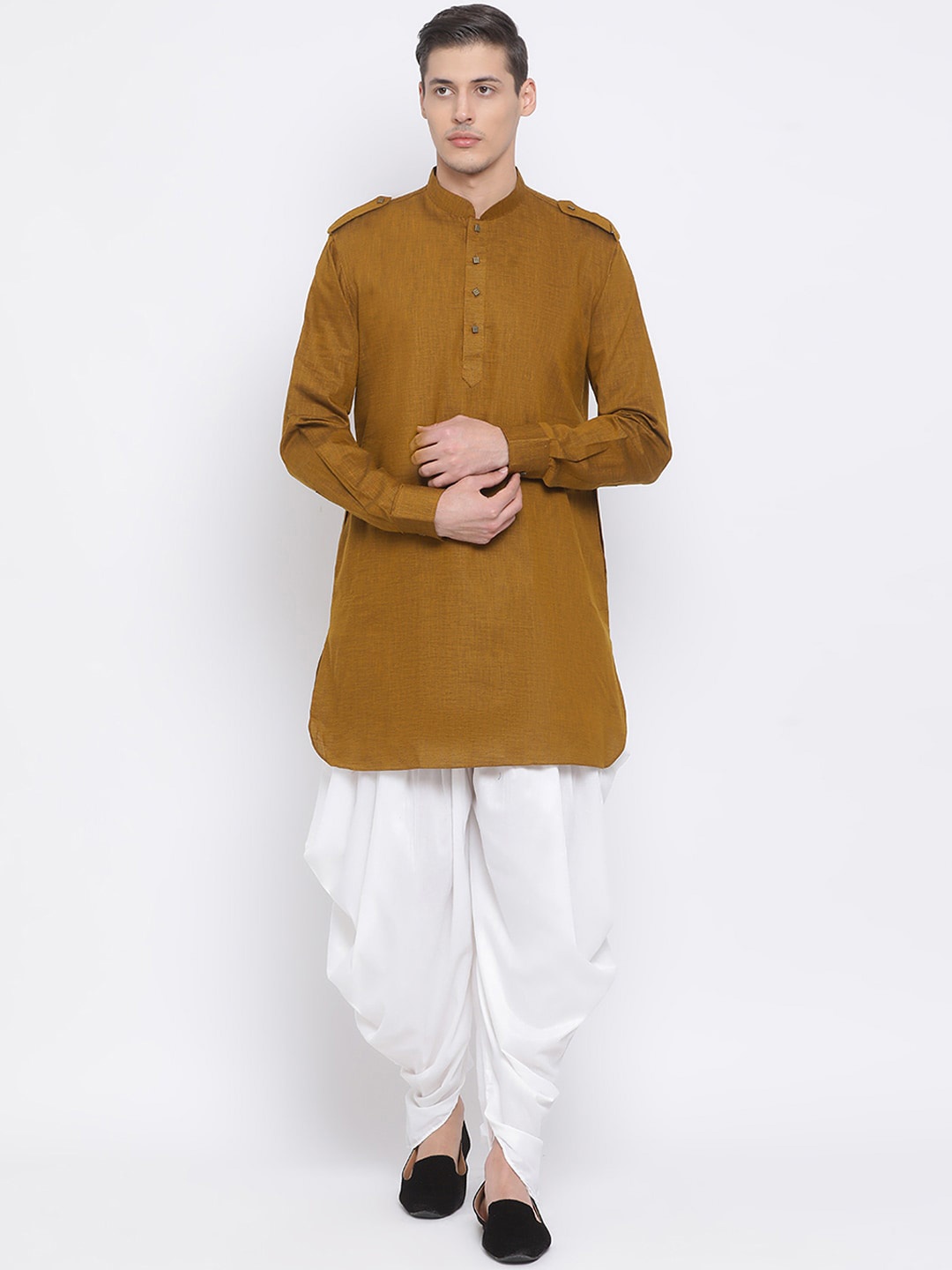

VASTRAMAY Men Olive Brown & White Solid Kurta with Dhoti Pants
