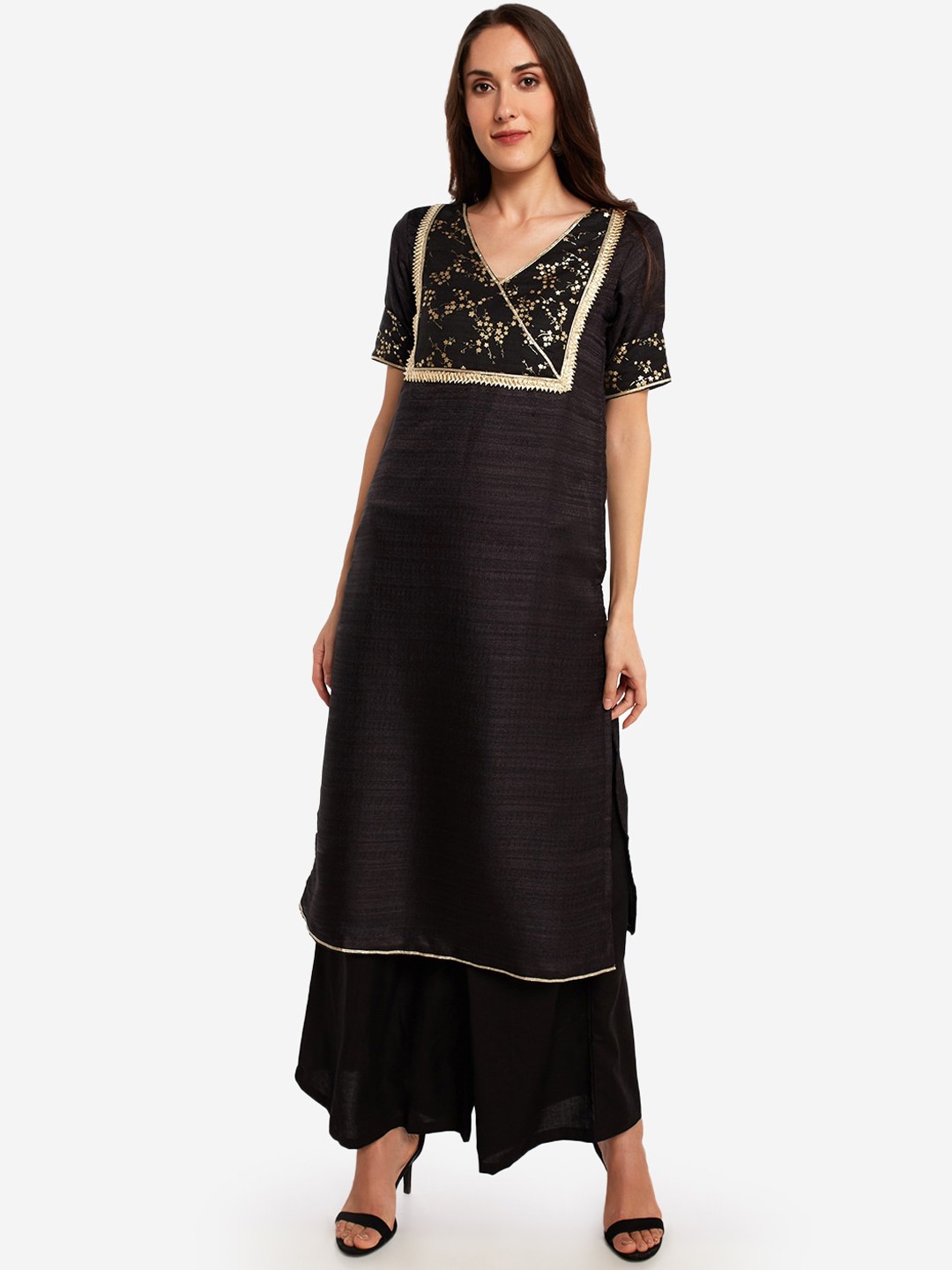 

Desi Weavess Women Black & Gold-Coloured Foil Printed Straight Kurta