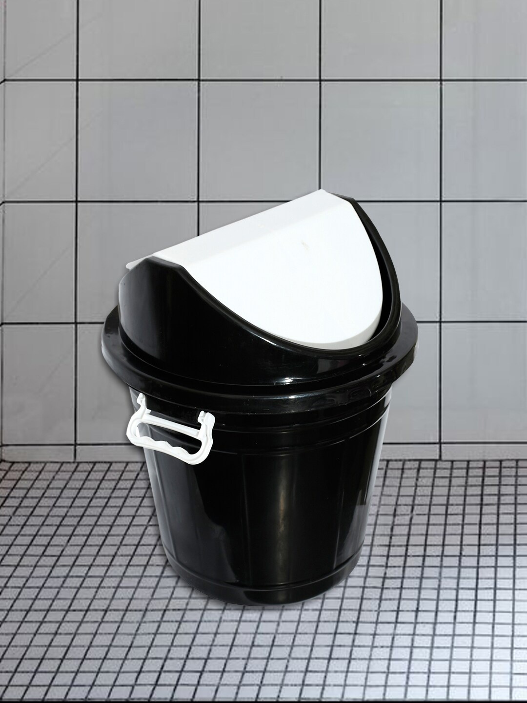 

Kuber Industries Unisex Black & White Solid Swing Lid Garbage Waste Dustbin