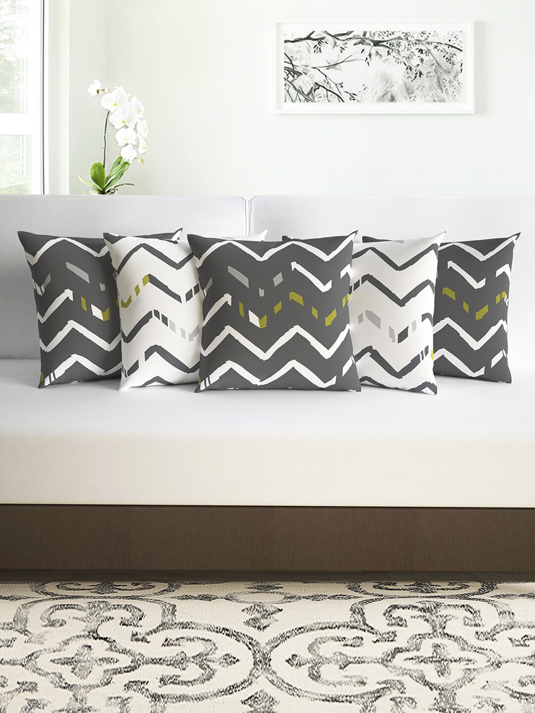 

Divine Casa Grey & White Set of 5 Abstract Square Cushion Covers