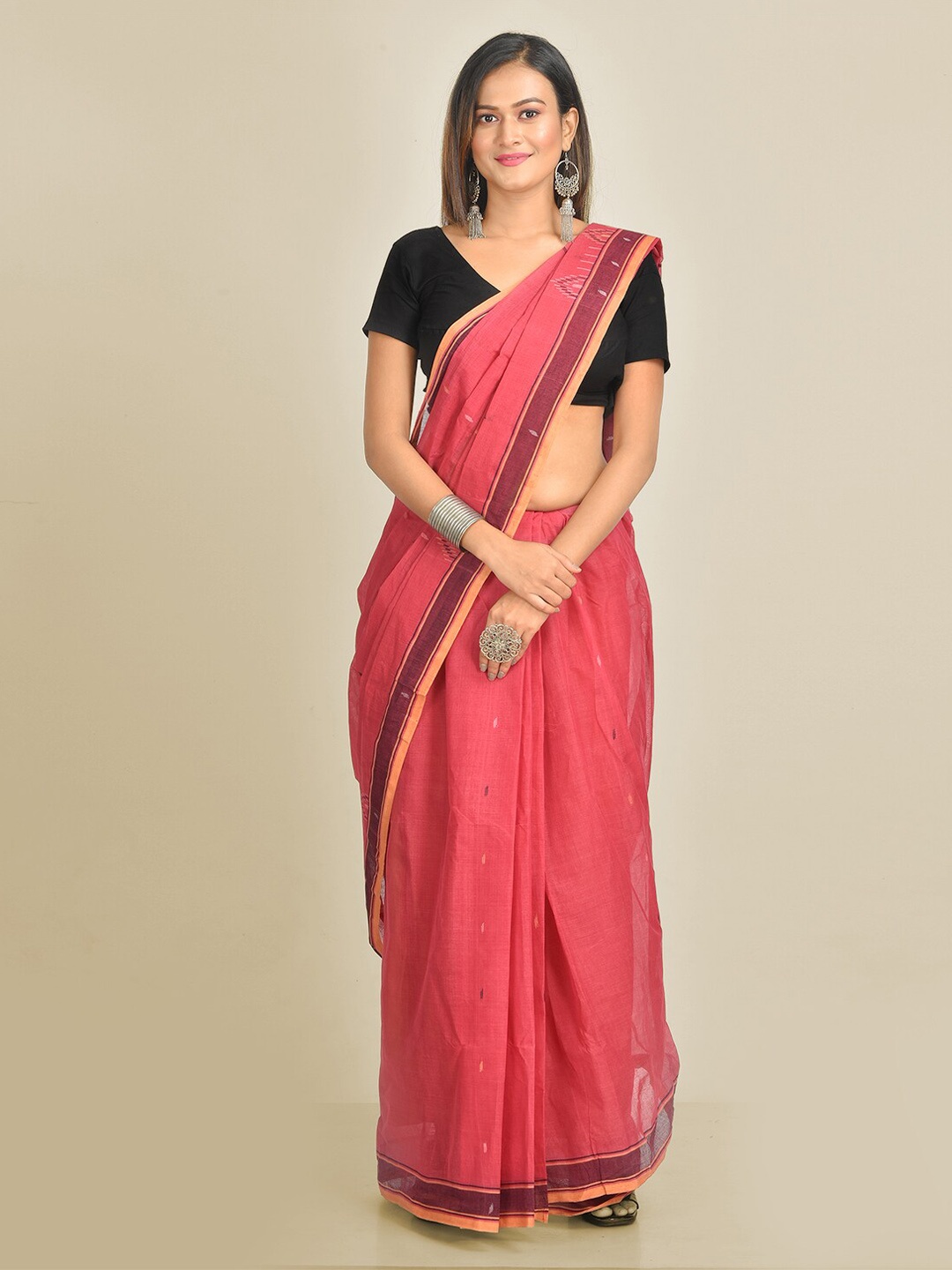 

Mitera Pink & White Pure Cotton Woven Design Handloom Taant Saree