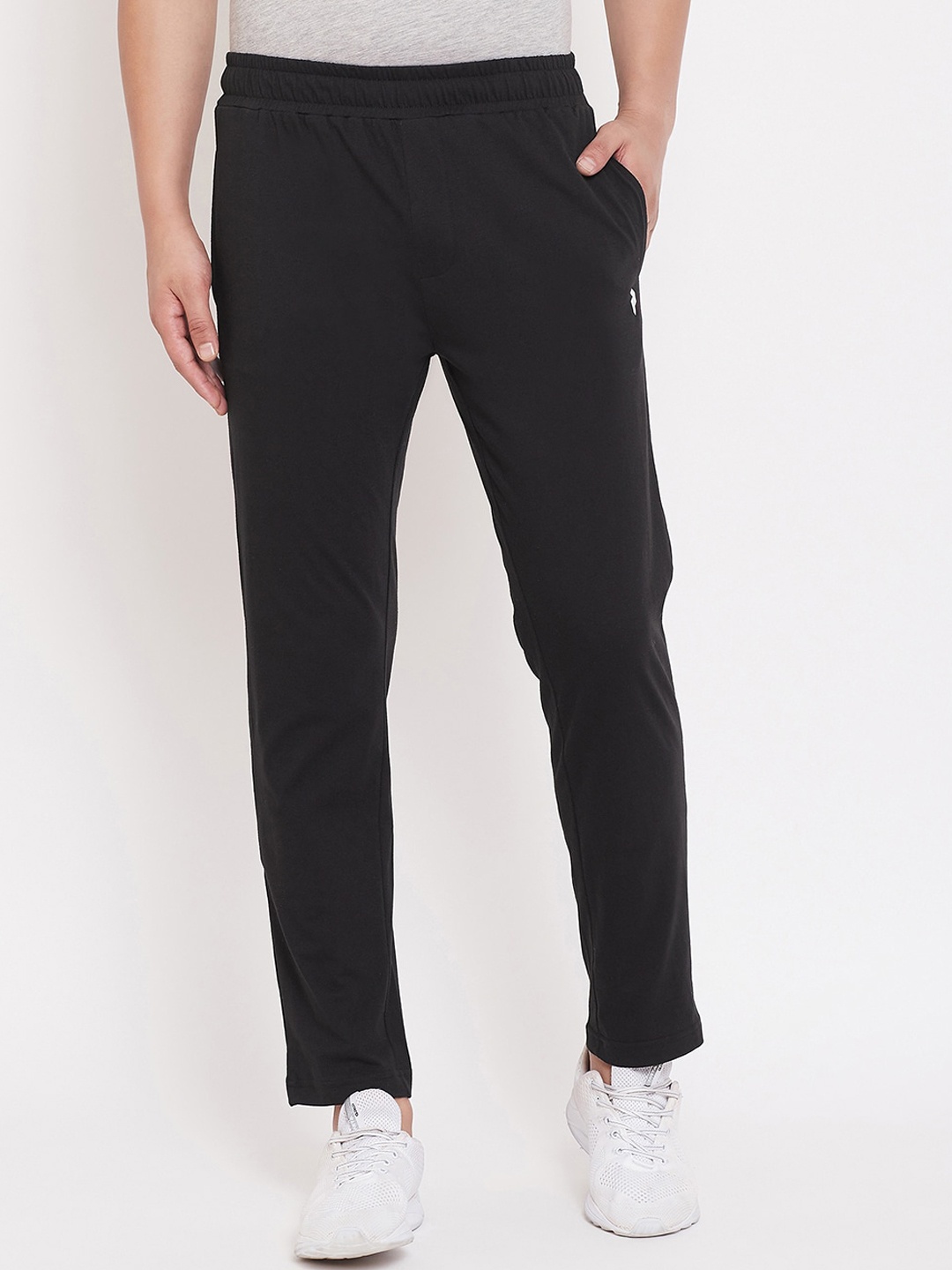 

PERFKT-U Women Black Solid Straight-Fit Fleece Track Pants