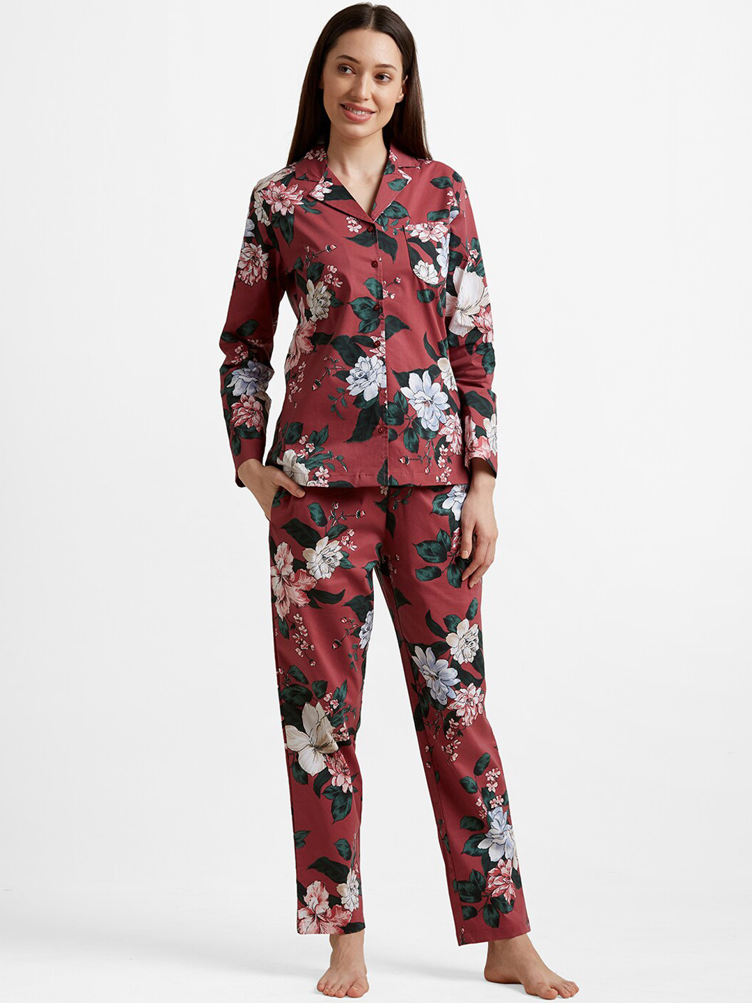 

DRAPE IN VOGUE Women Maroon & Green Printed Night suit