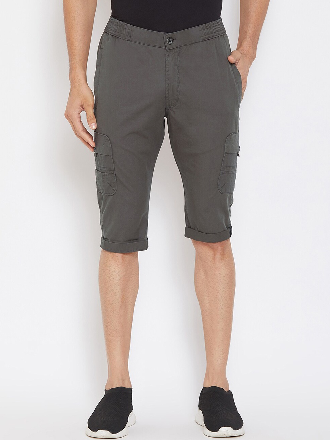

Okane Men Charcoal Grey Solid Cargo Shorts