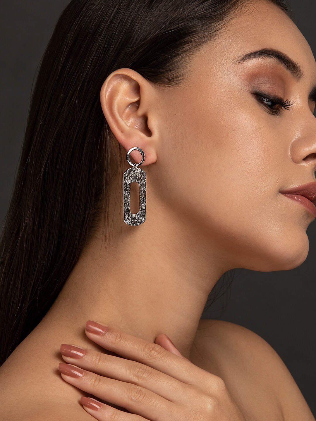 

DIVA WALK EXCLUSIVE Silver-Plated Contemporary Drop Earrings