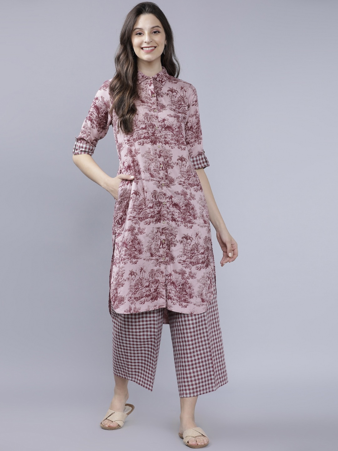 

Vishudh Women Blue & Maroon Printed Kurta with Palazzos