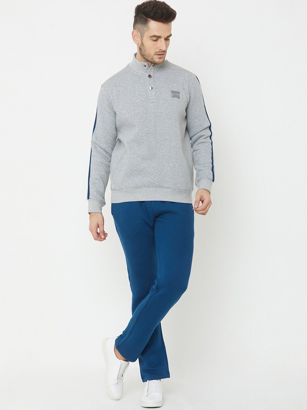 

Sweet Dreams Men Grey & Blue Solid Tracksuit