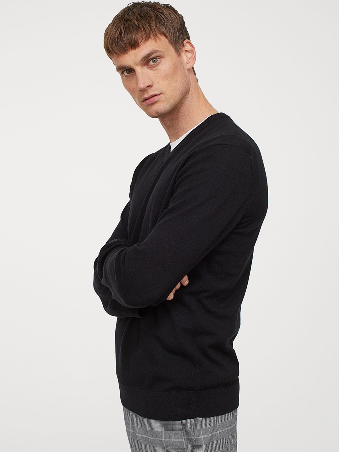 

H&M Men Black Solid V-Neck Cotton Jumper