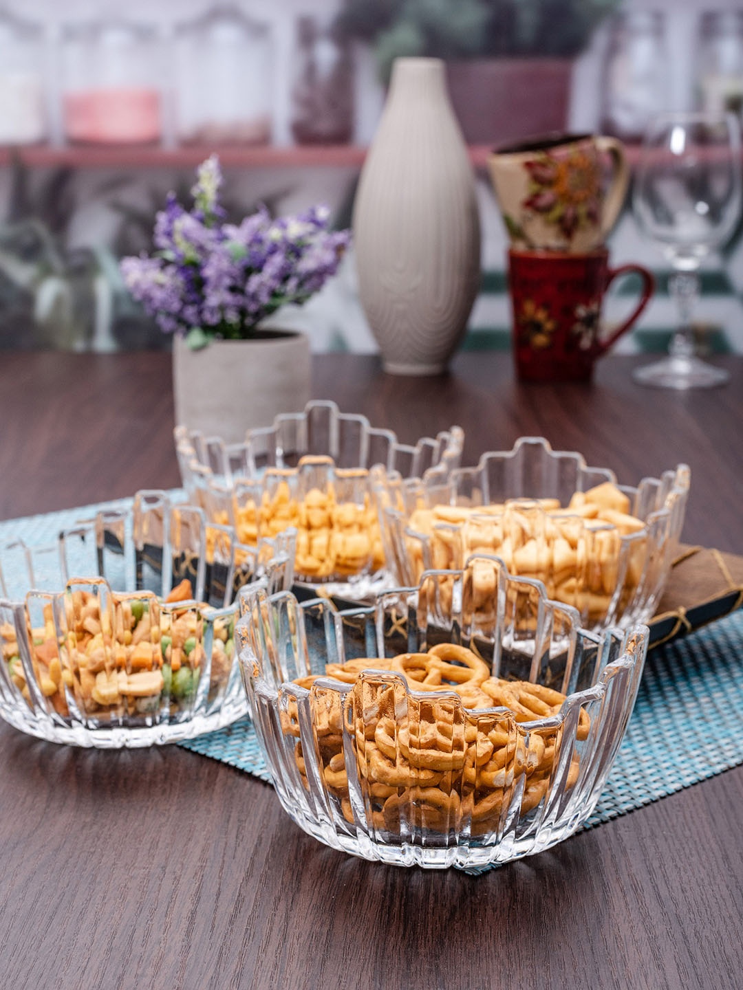 Roxx Transparent 4-Pieces Glass Leaf Bowl Set