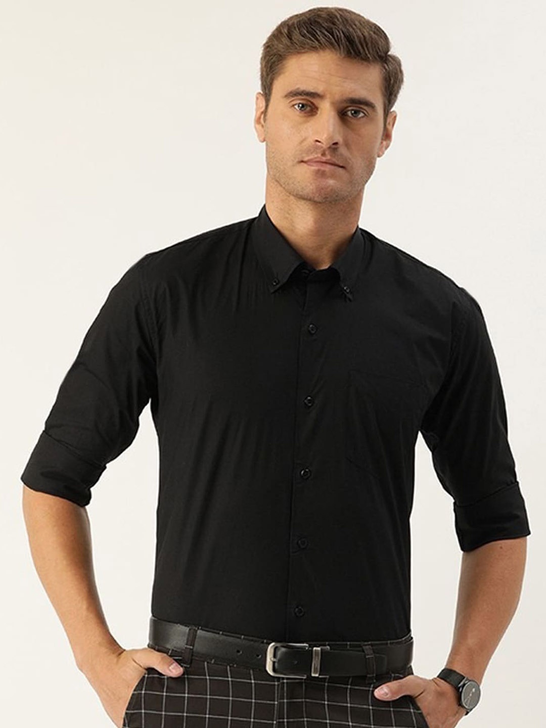 

Hancock Men Black Slim Fit Solid Casual Shirt