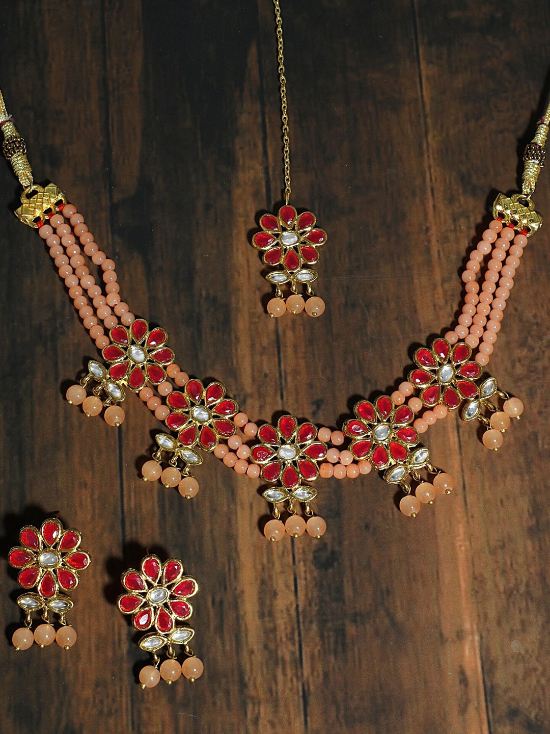 

KARATCART Gold-Plated Magenta & Peach Kundan Studded Handcrafted Jewellery Set