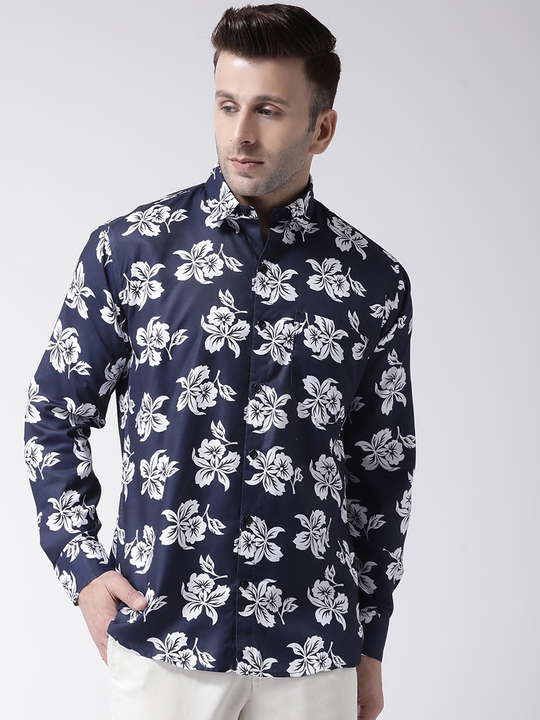 

Hangup Men Navy Blue & White Slim Fit Printed Casual Shirt