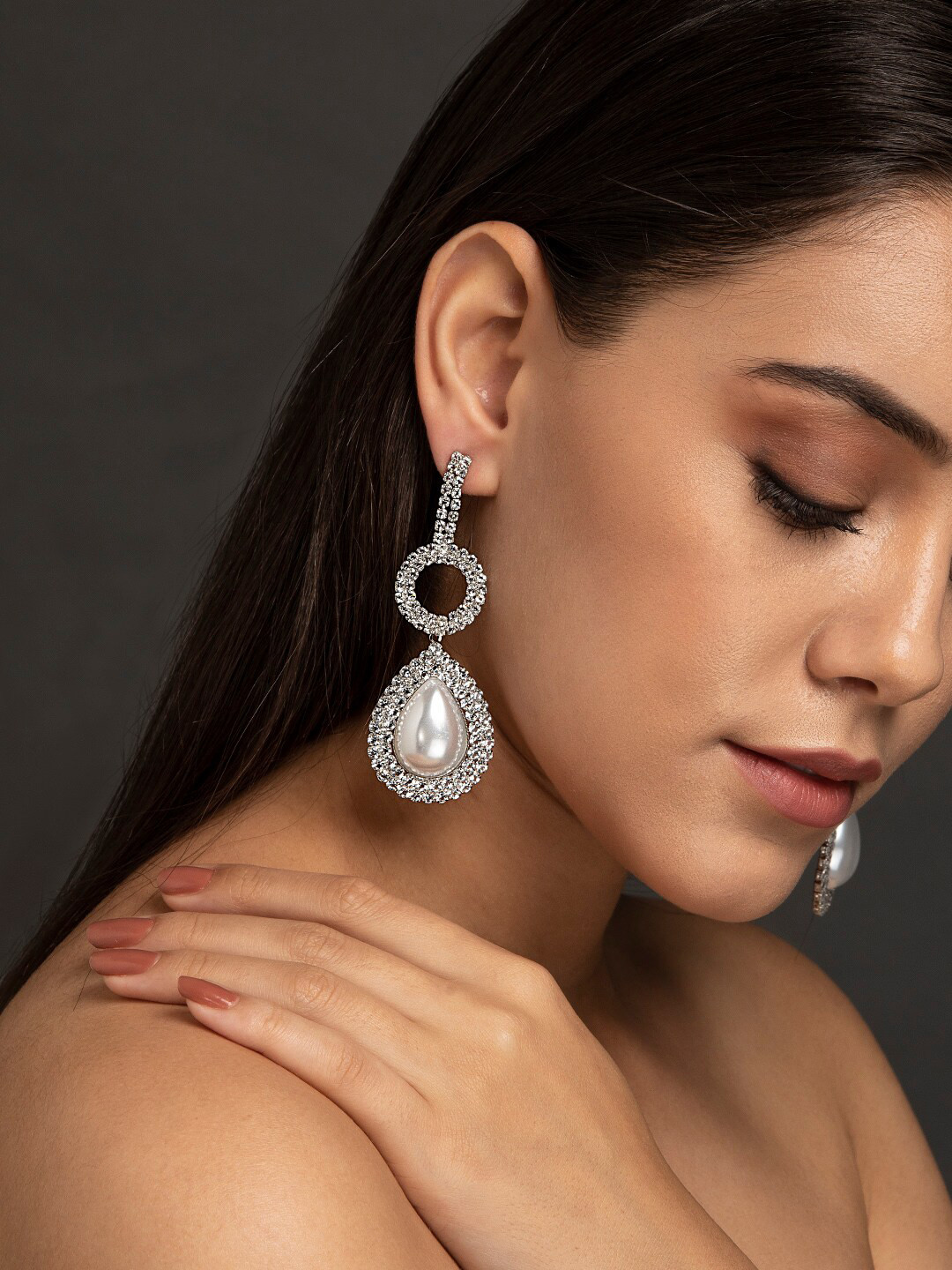 

DIVA WALK EXCLUSIVE Silver-Plated & White Teardrop Shaped Studs